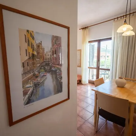 Mango Apartment Vinisce