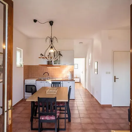 Mango Apartman Vinisce