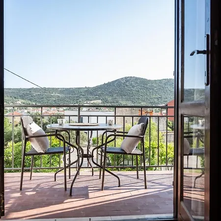 Mango Apartament Vinišće